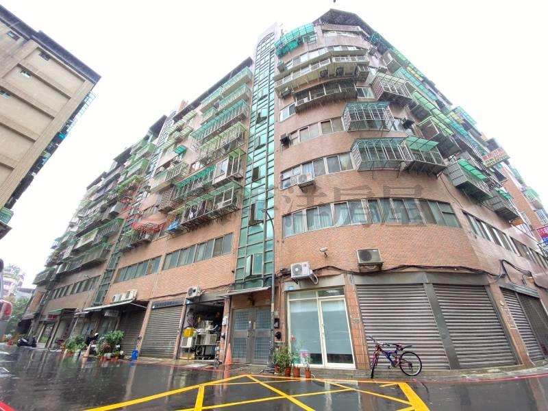 輔大金雞母樓中樓,新北市泰山區明志路三段