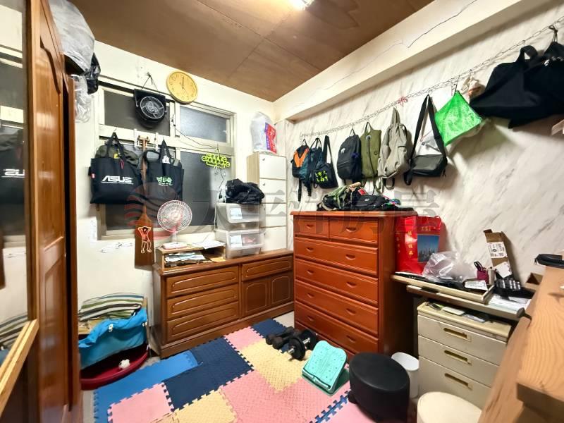 泰山買房賣屋活巷面寬邊間好停車壹樓,新北市五股區西雲路
