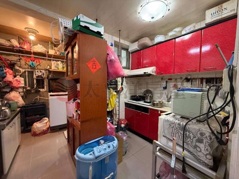 泰山買房賣屋活巷面寬邊間好停車壹樓,新北市五股區西雲路