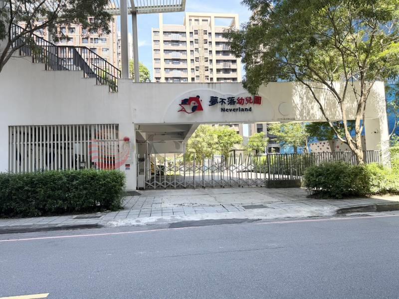泰山買房賣屋塭仔圳稀有三房雙車位,新北市泰山區信華段五小段