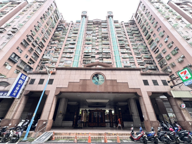 五股買房賣屋陸光方正美三房車,新北市五股區六合街