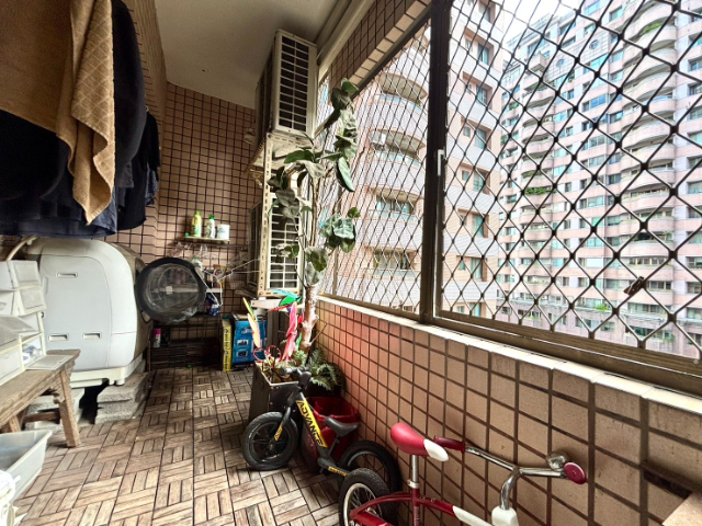 五股買房賣屋麗寶高樓美景大三房車,新北市五股區成泰路一段