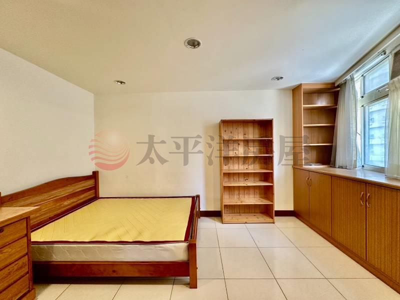 文程廣場邊間大坪效頂家,新北市泰山區文程路