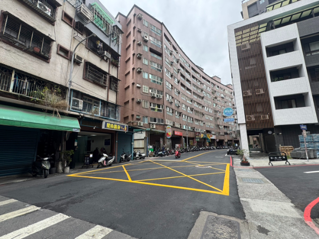 五股買房賣屋好收租免整理透天,新北市五股區成泰路一段