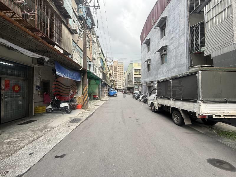 五股正中心商圈稀有透天廠(工業用),新北市五股區工商路