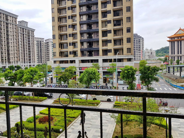五股買房賣屋蘇黎市景觀露台三房車,新北市五股區芳洲八路