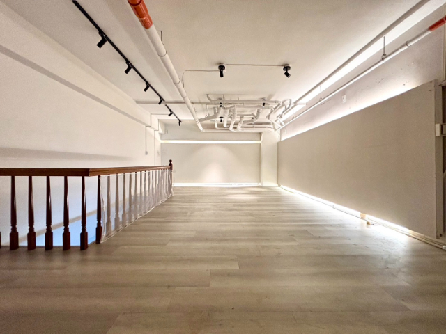 五股買房賣屋春城韻大面寬金店面,新北市五股區新五路二段
