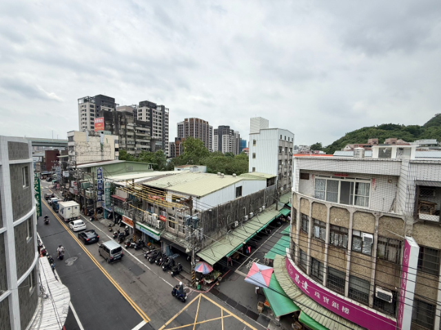 五股買房賣屋成洲置產金雞母,新北市五股區凌雲路一段