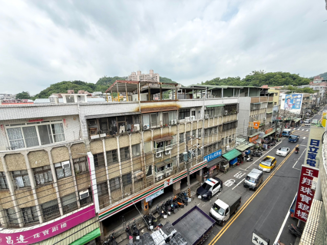 五股買房賣屋成洲置產金雞母,新北市五股區凌雲路一段