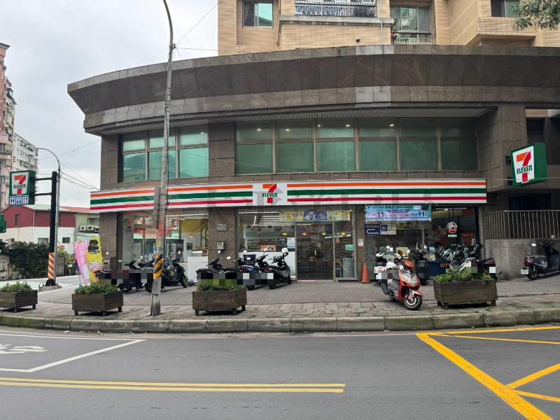 五股買房賣屋新屋齡電梯2+1房美居,新北市五股區自強路