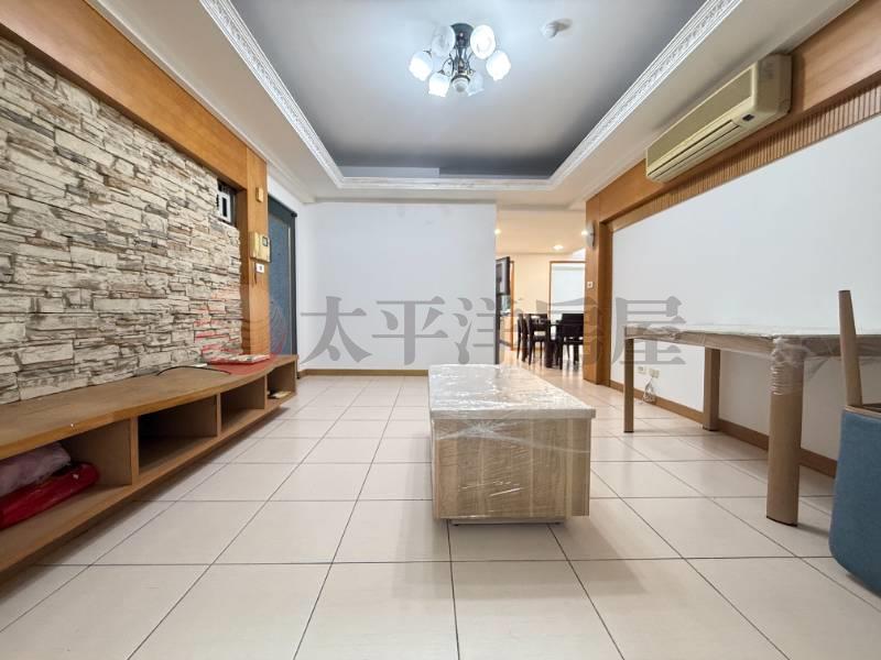 五股買房賣屋低公設前後陽台四房車,新北市五股區西雲路