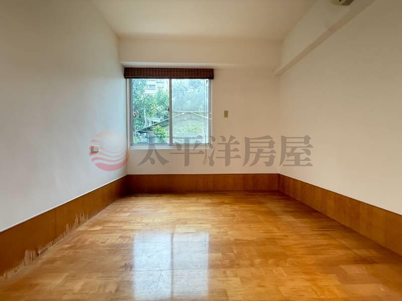 五股買房賣屋低公設前後陽台四房車,新北市五股區西雲路