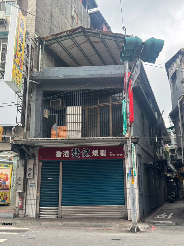 泰山買房賣屋低公設捷運旁華廈(工業用),新北市泰山區德安街