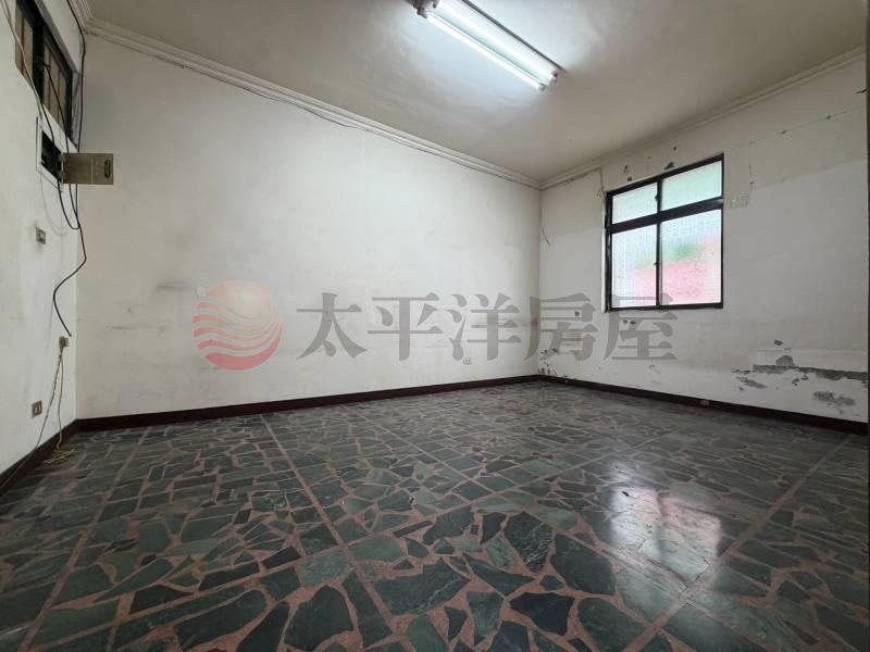 五股買房賣屋正路旁住辦三樓,新北市五股區成泰路一段