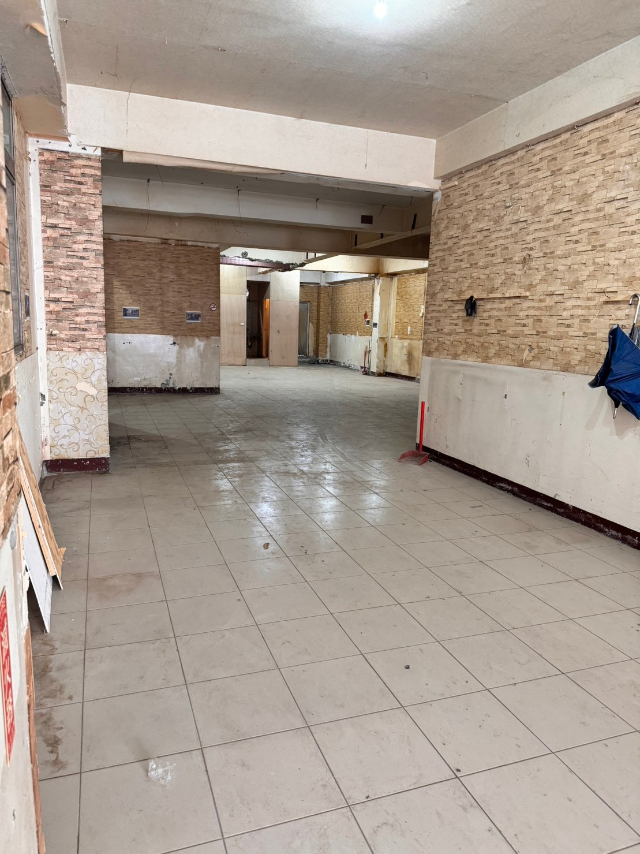 五股買房賣屋鄰馬路大面寬一線店面,新北市五股區成泰路一段
