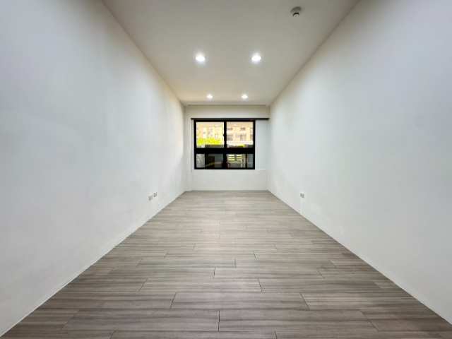 五股買房賣屋重劃區7米面寬金店面,新北市五股區芳洲八路