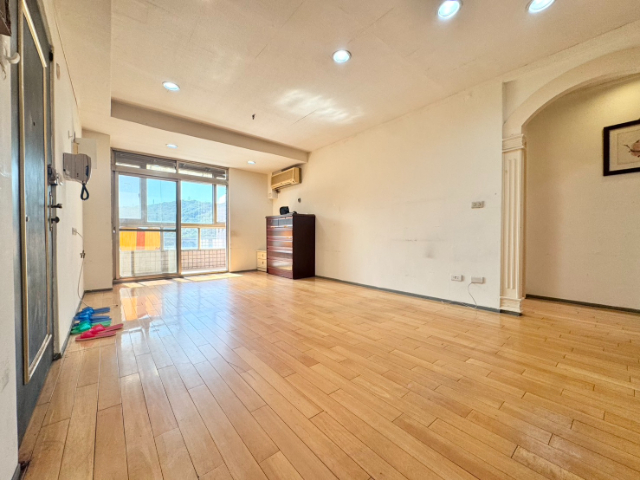 泰山買房賣屋高樓美景邊間三房,新北市泰山區泰林路二段