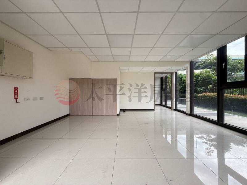 五股買房賣屋運動中心房金店面,新北市五股區成泰路三段