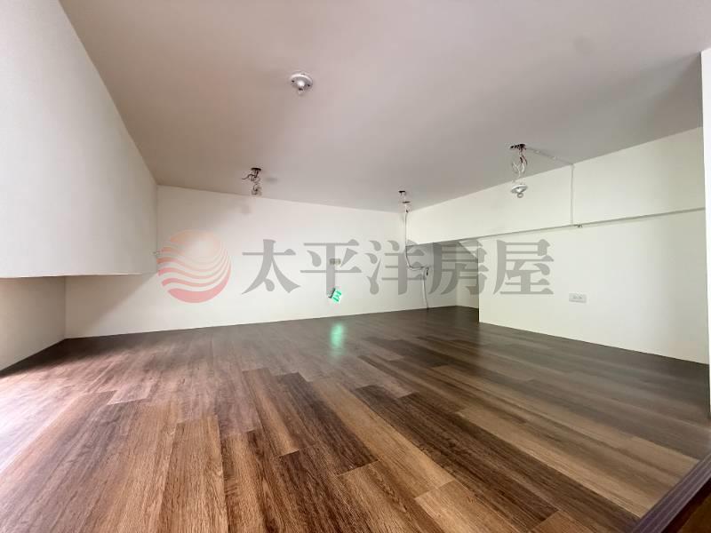 五股買房賣屋運動中心房金店面,新北市五股區成泰路三段