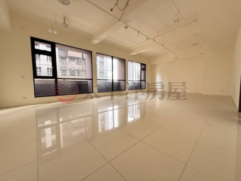 泰山買房賣屋塭仔圳A5企總B,新北市泰山區義東街