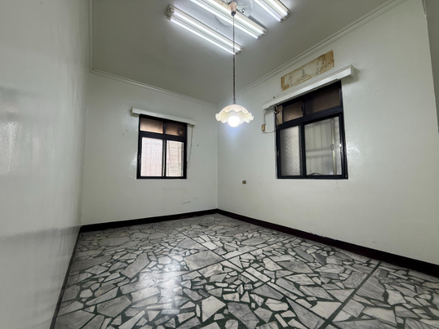 泰山買房賣屋10米大面寬邊間採光一樓,新北市泰山區泰林路二段